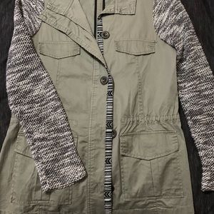 Tillys Women’s lightweight Jacket